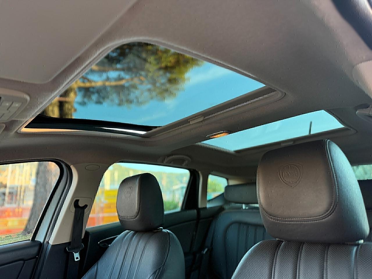 Lancia Delta 1.4 T-Jet 120 CV Gold Ecochic GPL,tetto apribile,pelle,cerchi 17,cruise control,comandi al volante,blu&me,sensori di parcheggio,full