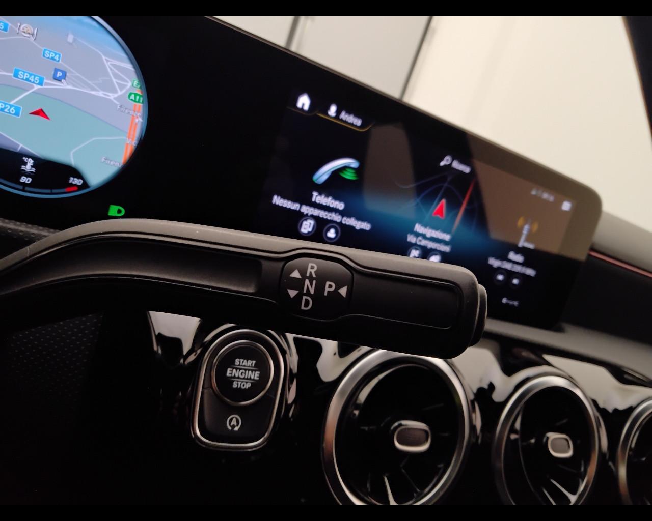 Mercedes-Benz Classe A - W177 2018 - A 200 d Premium Night edition auto