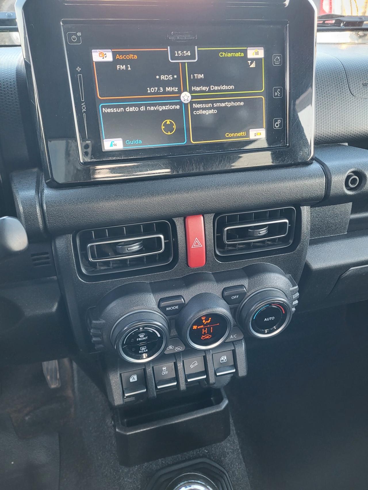 Suzuki Jimny 1.5 5MT Top