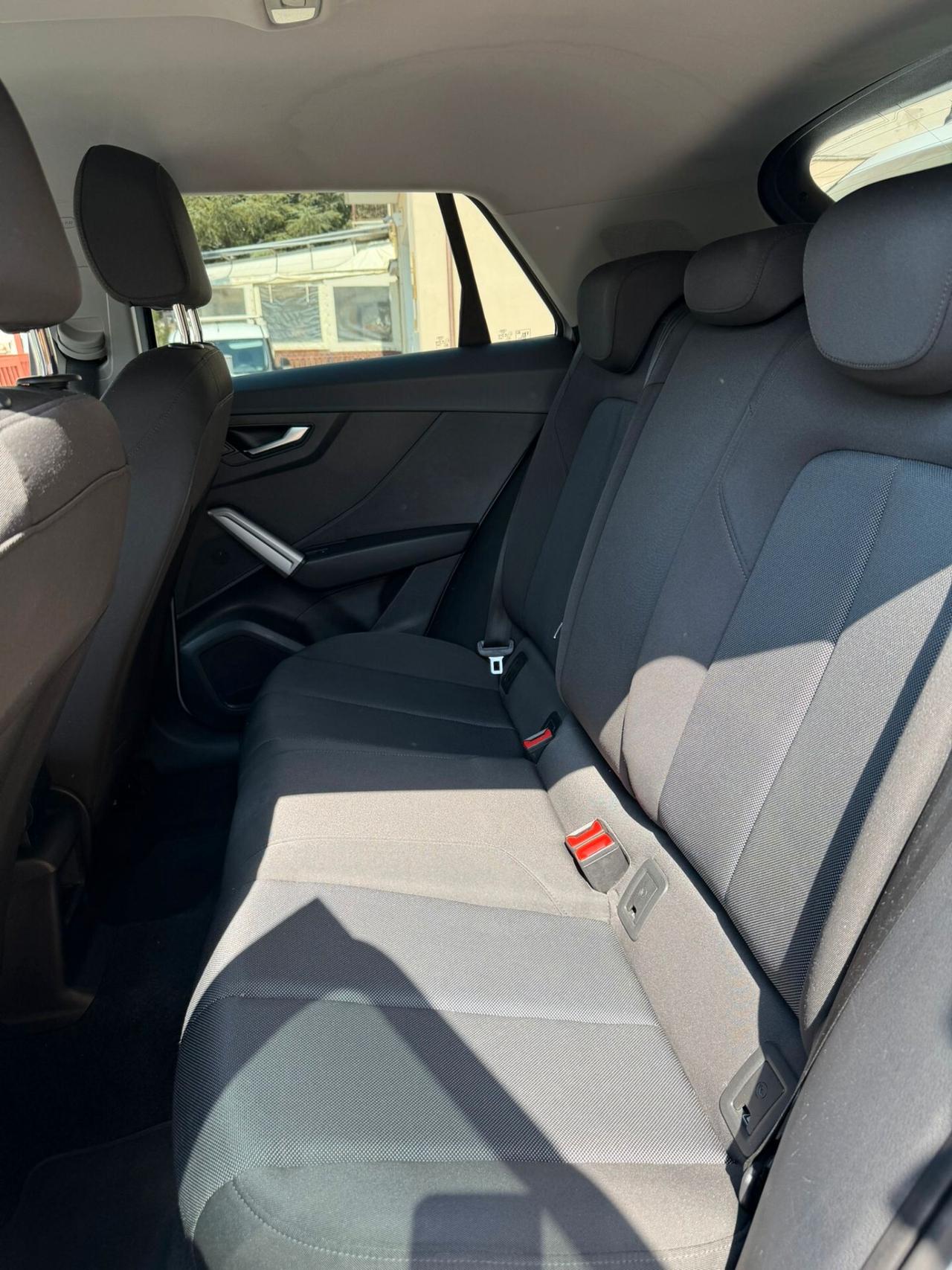 Audi Q2 30 TDI S tronic Identity Black