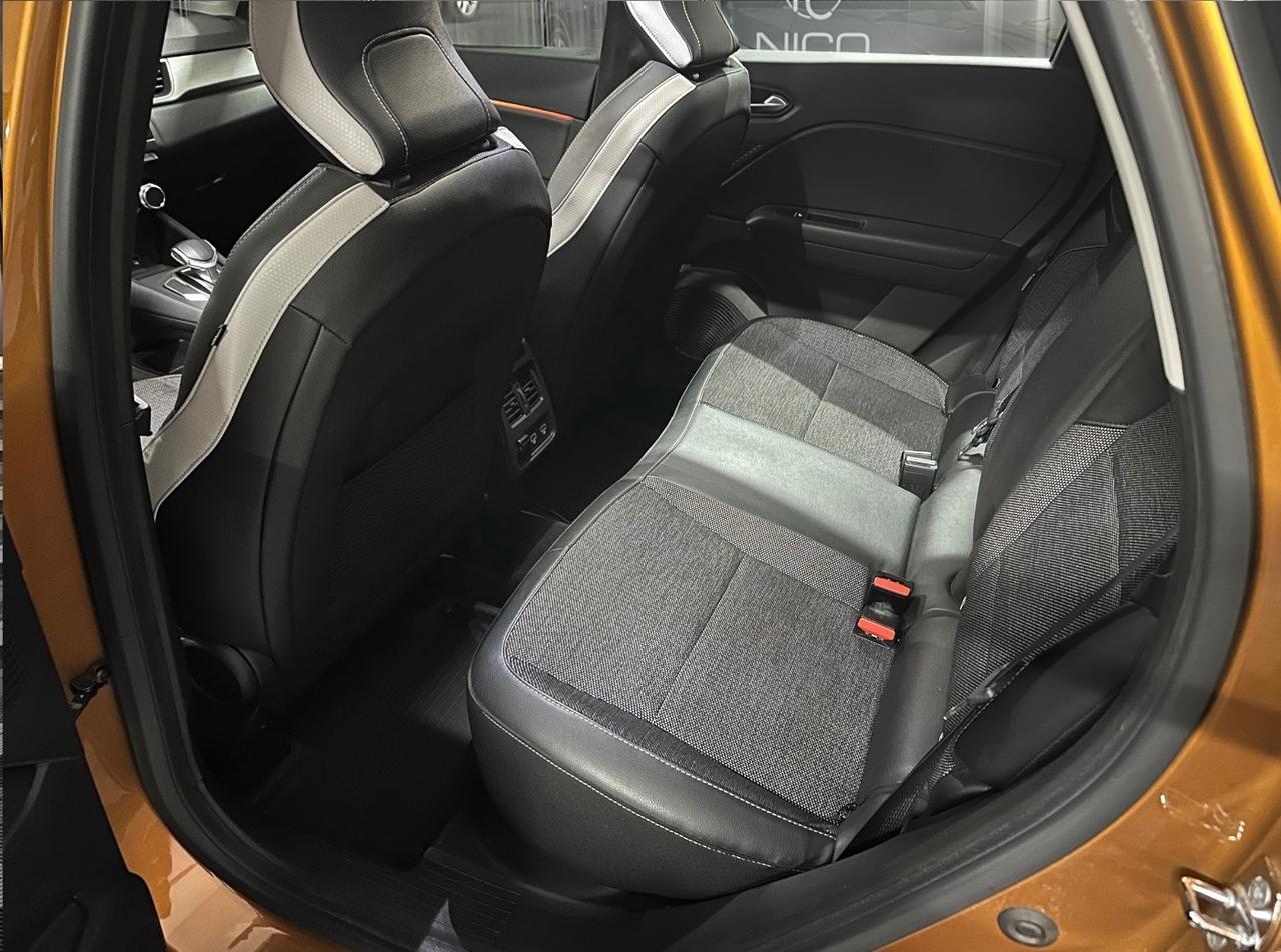 Renault Captur Plug-in Hybrid E-Tech 160 CV Initiale Paris