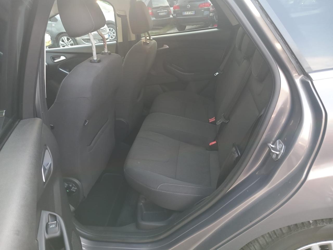 Ford Focus 1.6 120 CV GPL SW Titanium