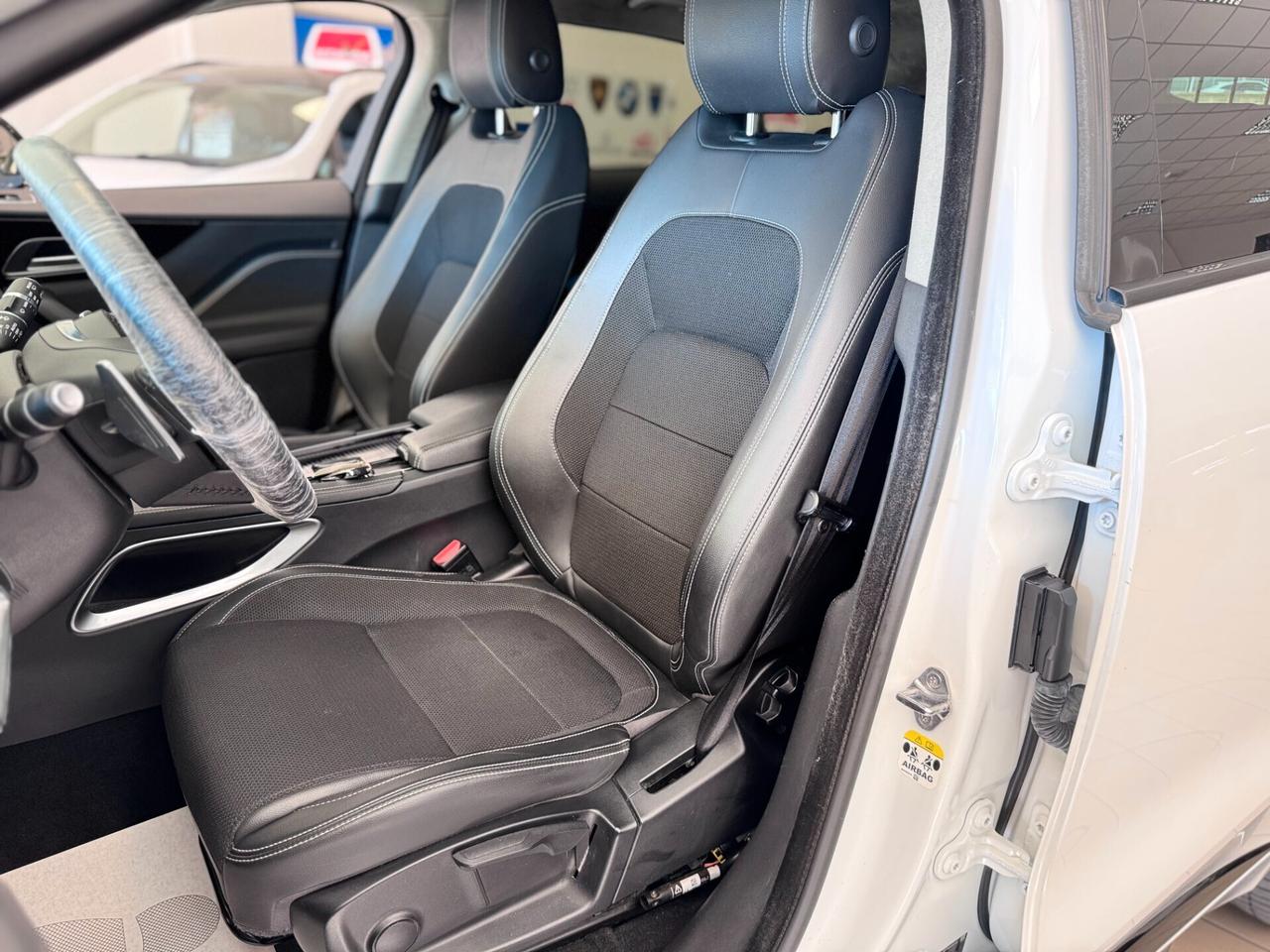 Jaguar F-Pace 2.0 D 180 CV AWD aut. R-Sport