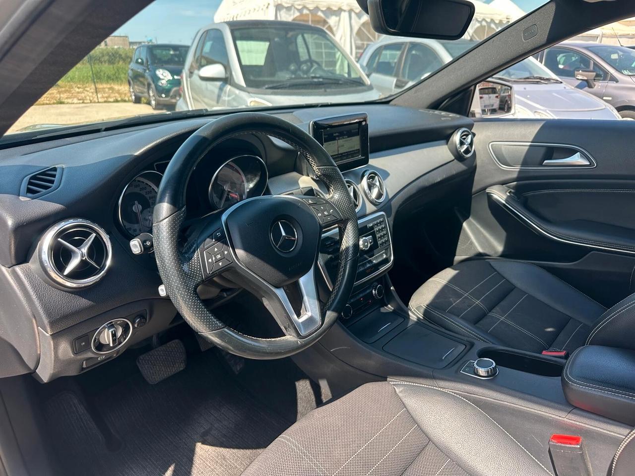 Mercedes GLA 220 4Matic Automatica