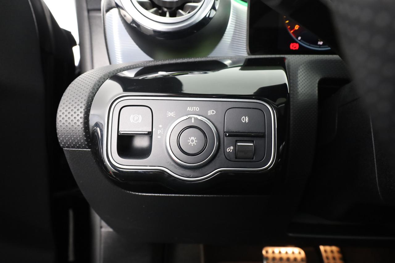 MERCEDES Classe CLA S.Brake CLA 200 Automatic Shooting Brake PREMIUM