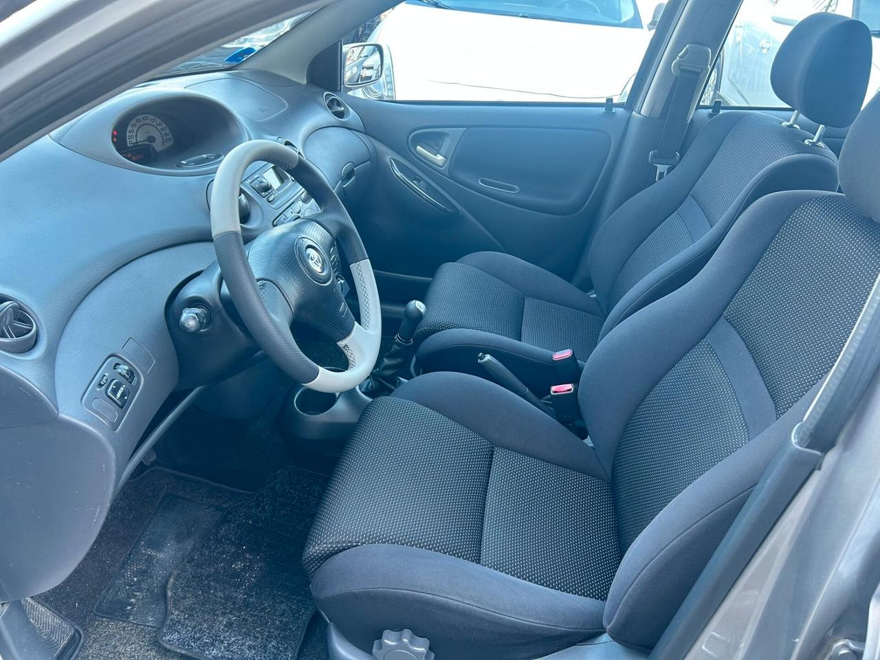 Toyota Yaris 1.5i T Sport 106CV 2001