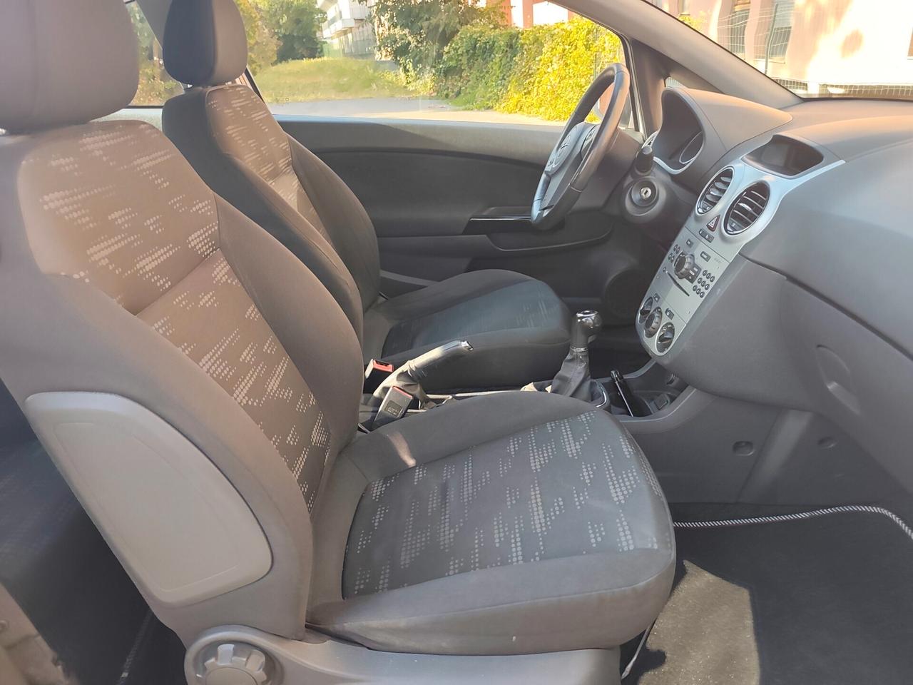 Opel Corsa 1.2 Benz euro 5 3 porte