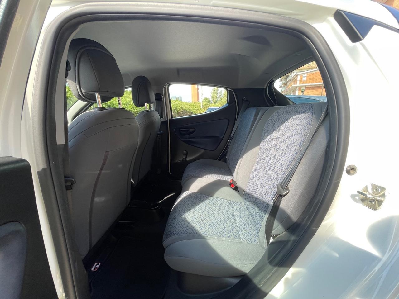 Lancia Ypsilon 1.0 Hybrid Alberta Ferretti !!19000KM!!