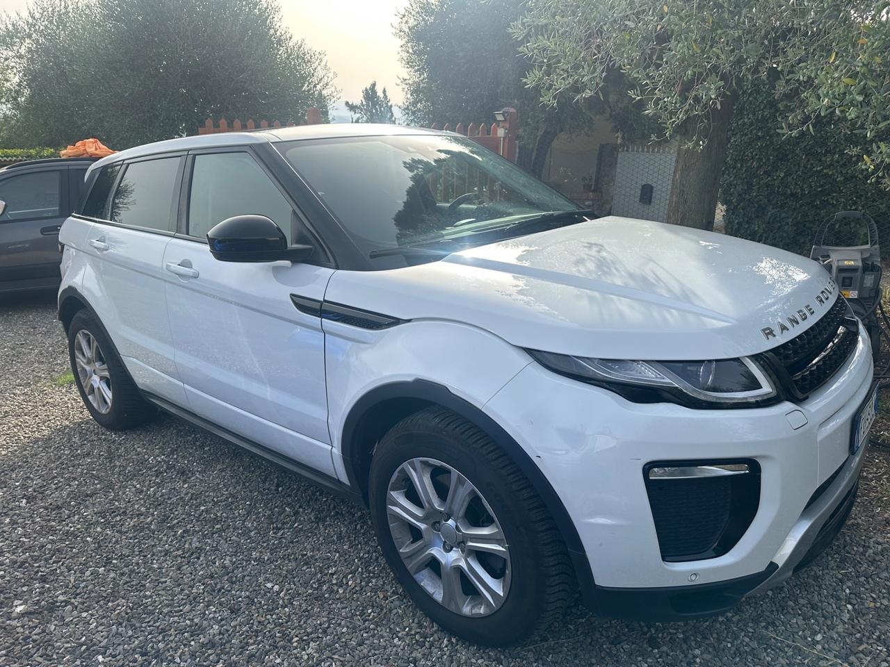 Land Rover Range Evoque 2.0 TD4 180 CV 5p. SE Dynamic
