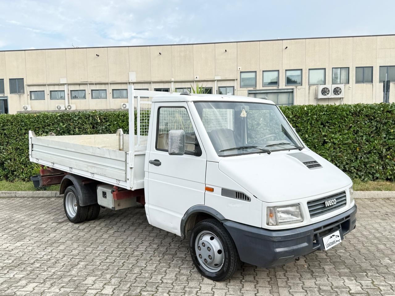 Iveco Daily 35-8 2.5 D RIBALTABILE TRILATERALE