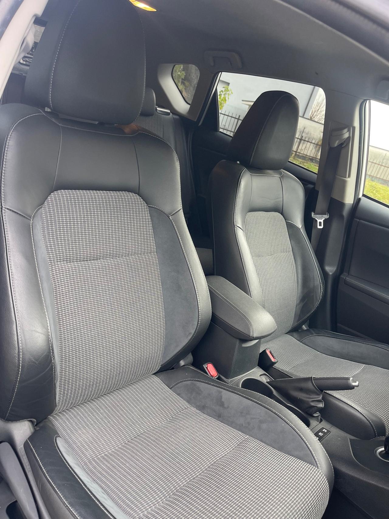 Toyota Auris 1.8 Hybrid Lounge