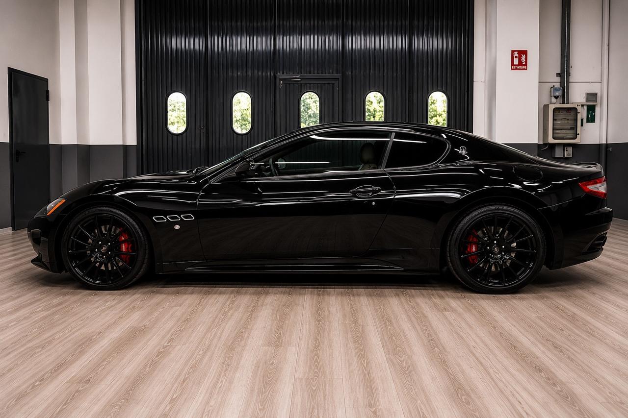 Maserati GranTurismo 4.7 V8 MC Stradale cambio corsa
