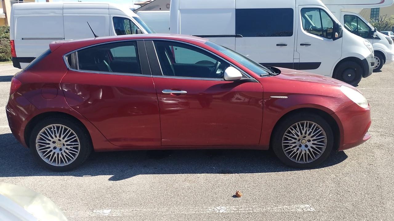 Alfa Romeo Giulietta 2.0 JTDm-2 - 2011