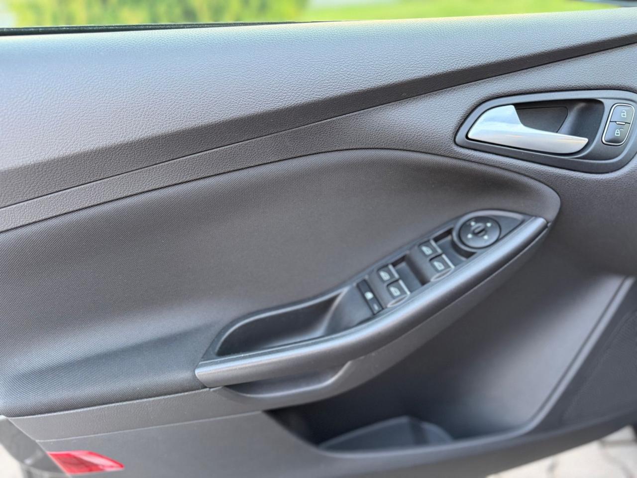 Ford Focus 1.0 EcoBoost 100 CV Start&Stop Business