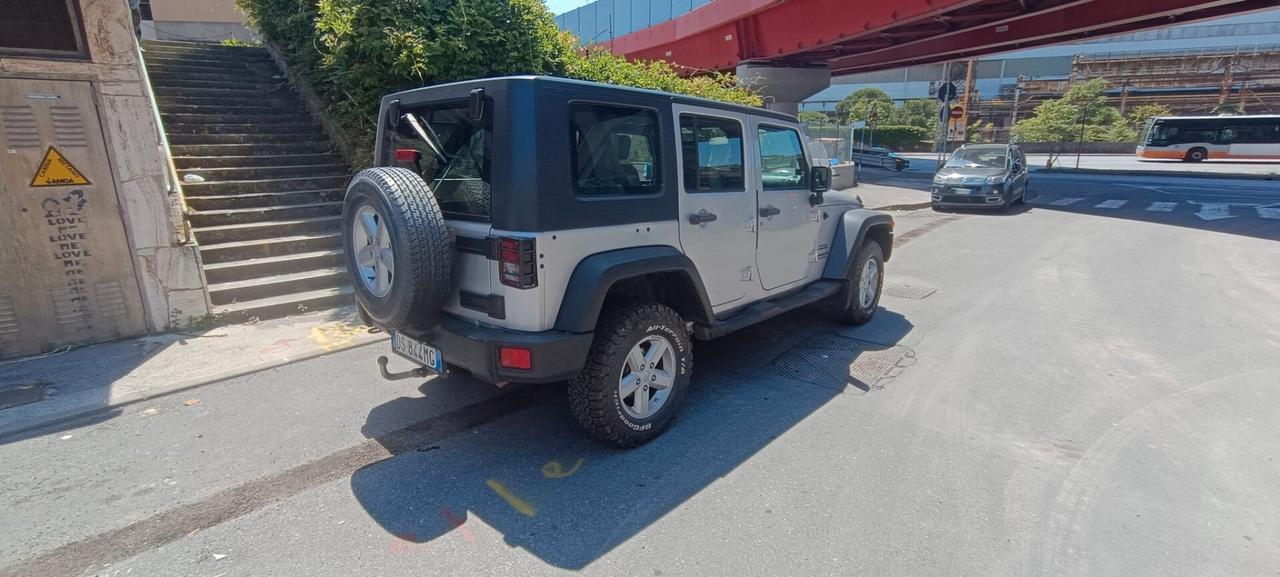 Jeep Wrangler Unlimited 2.8 CRD Sport Auto