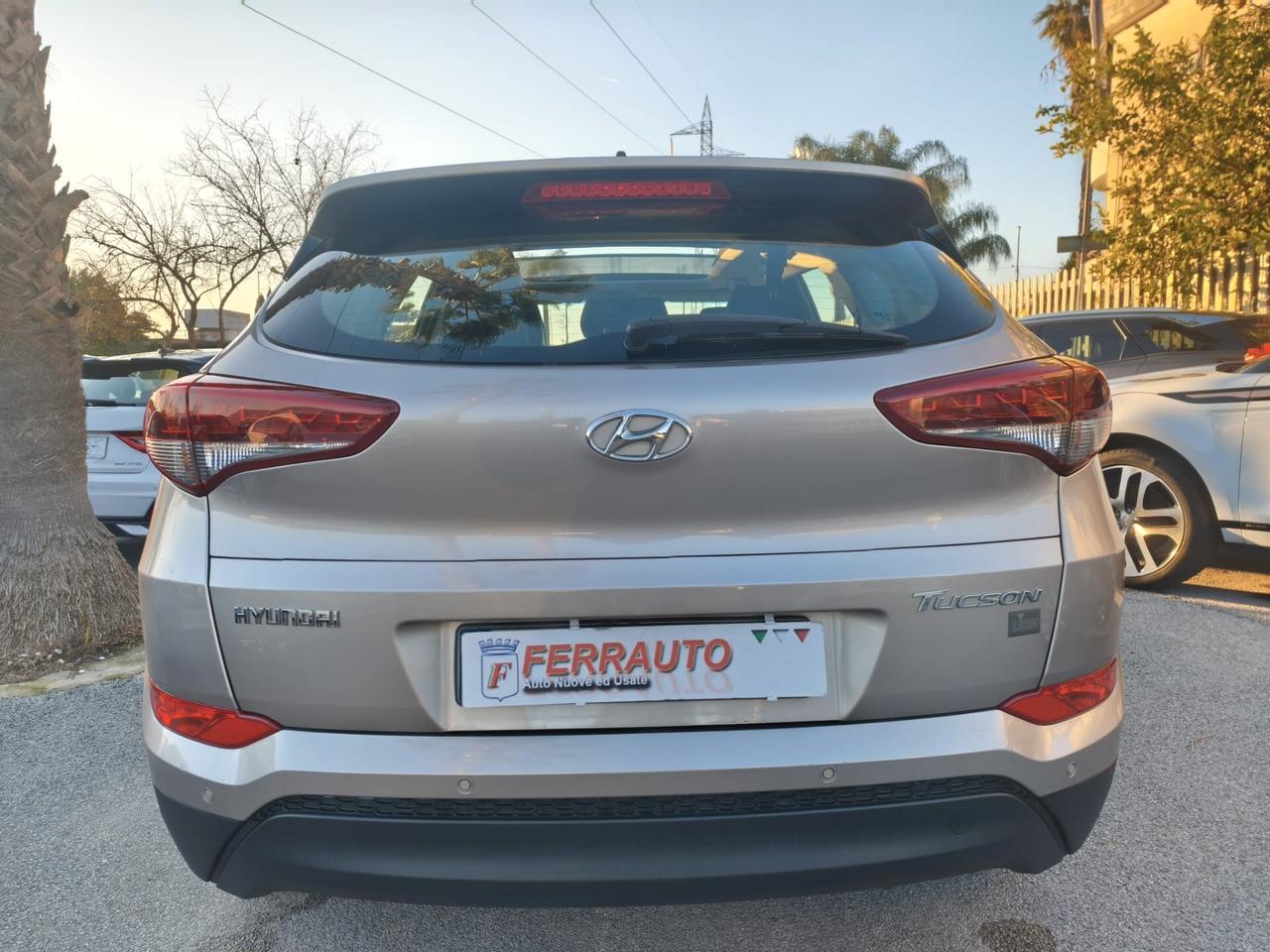 HYUNDAI TUCSON 1.6CRDI 116CV XTECH TETTO APRIBILE