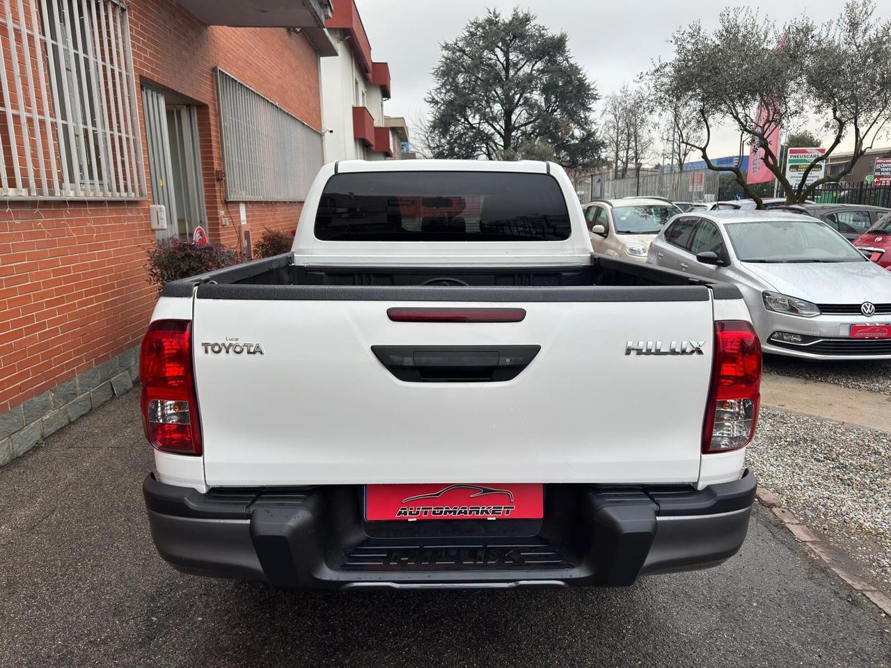 Toyota Hilux 2.4 D-4D A/T 4WD 4 porte Double Cab lounge