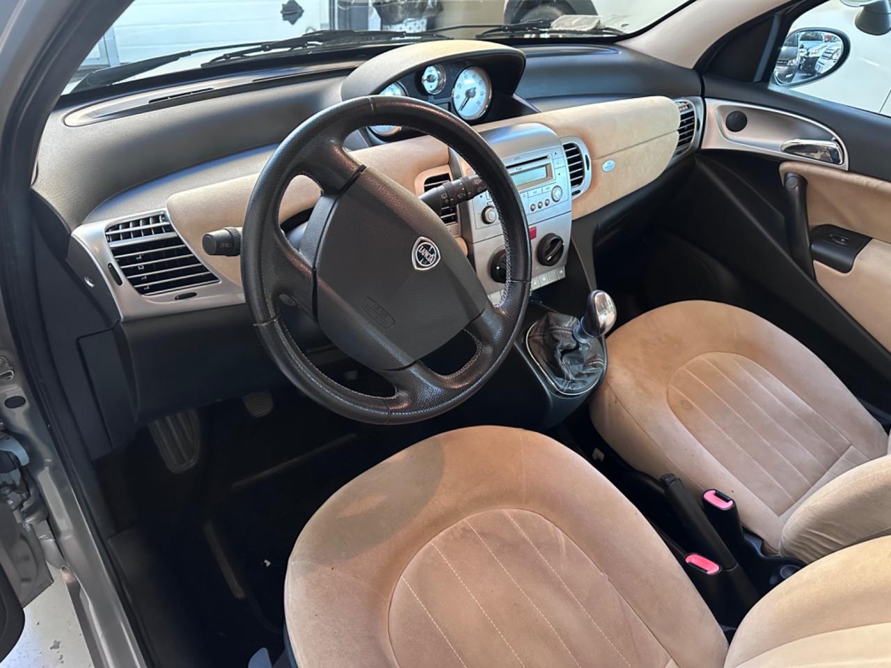 Lancia Ypsilon 1.4 Oro