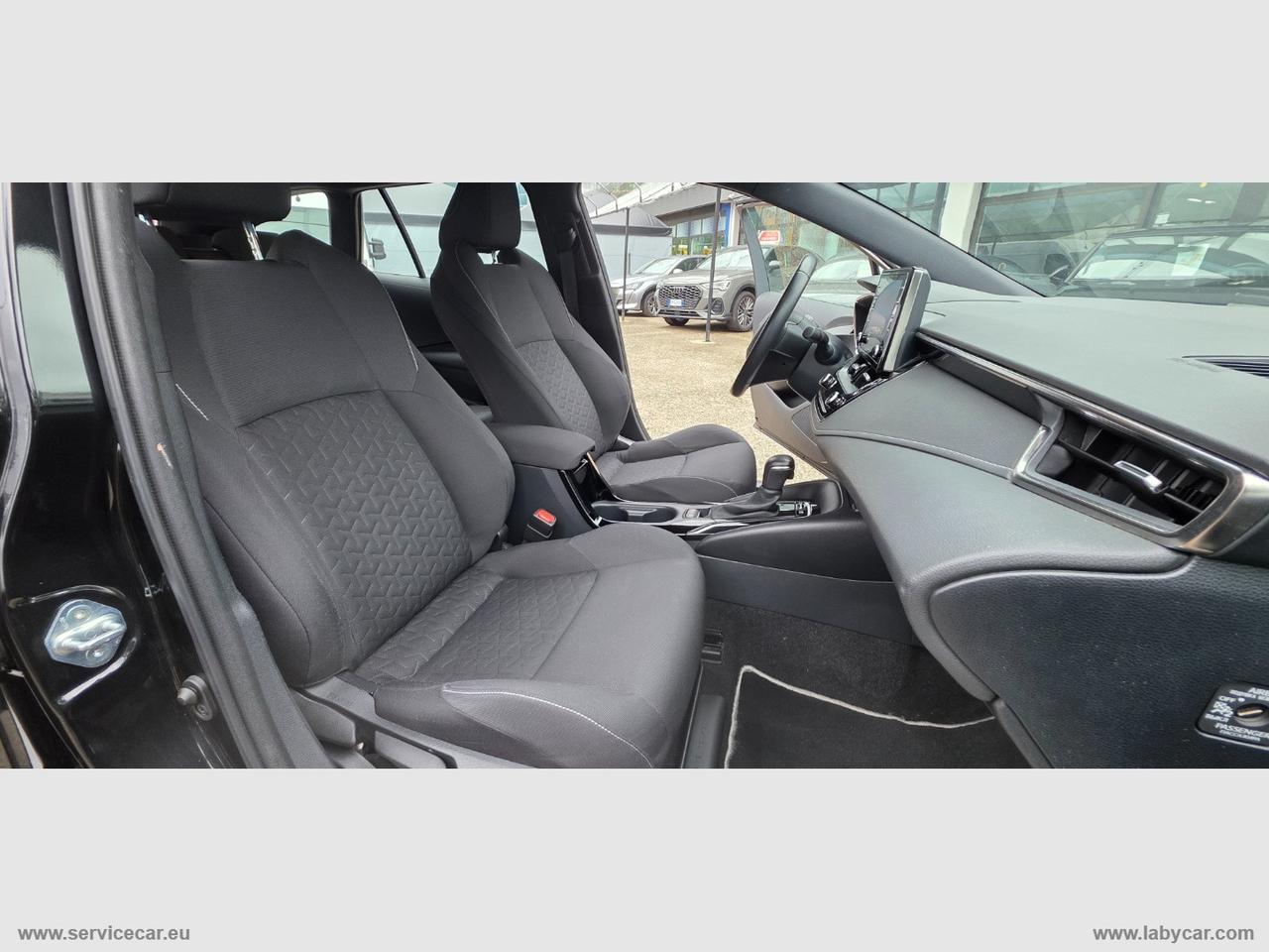 TOYOTA Corolla TS 1.8 Hybrid Business Tech