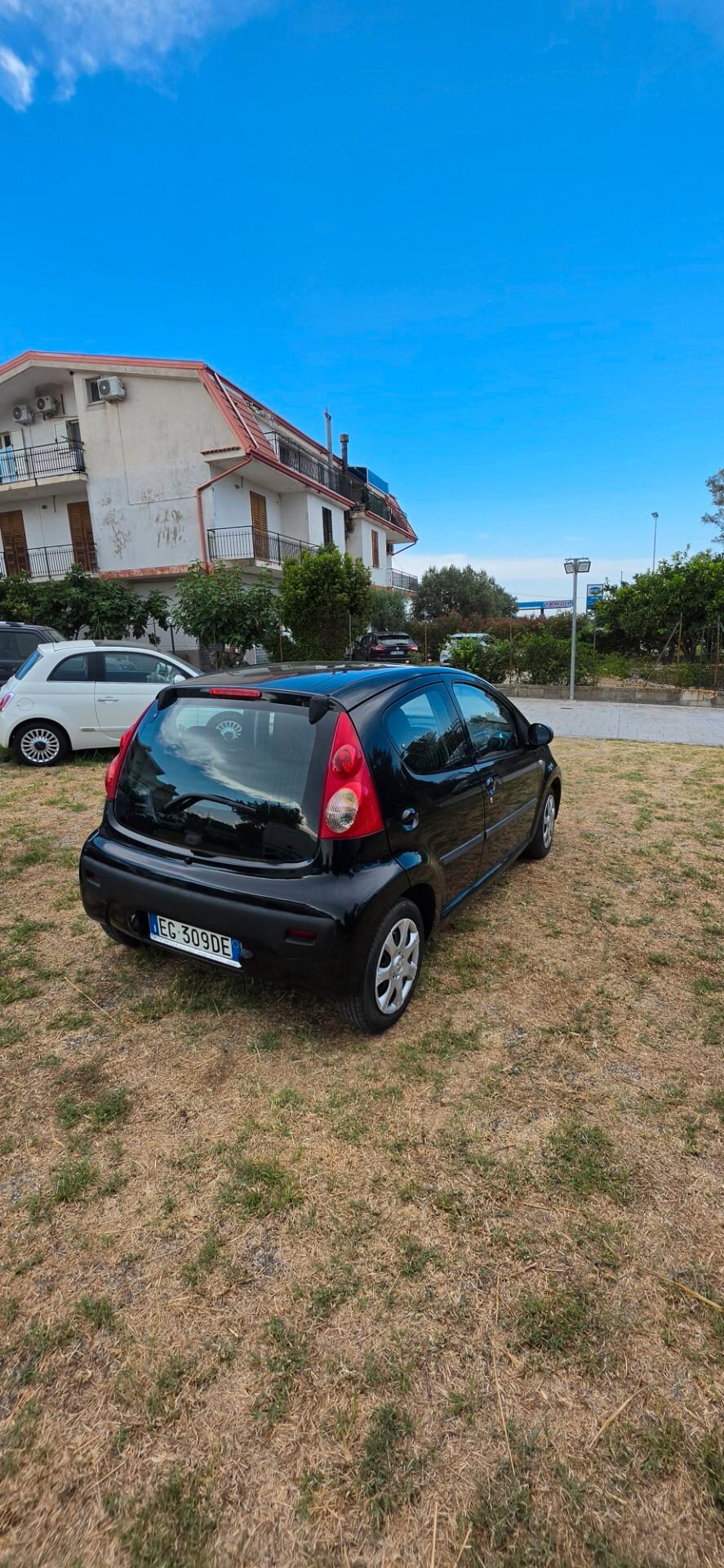 Peugeot 107 1.0 68CV 5p. Desir