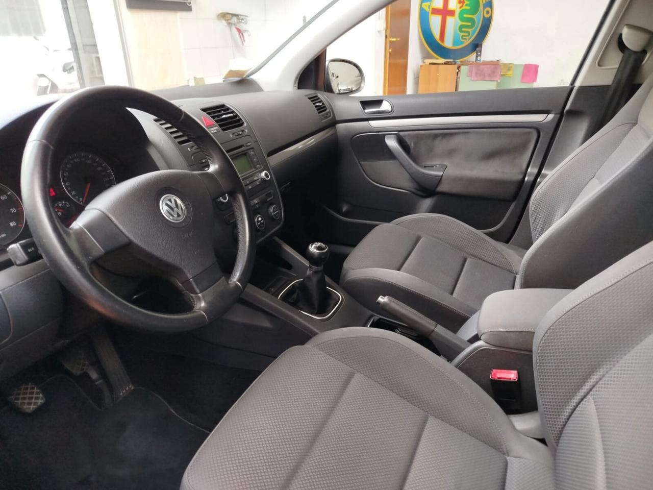 Volkswagen Golf 5p 1.6 fsi Sport, adatta a neop. Unico Prop.