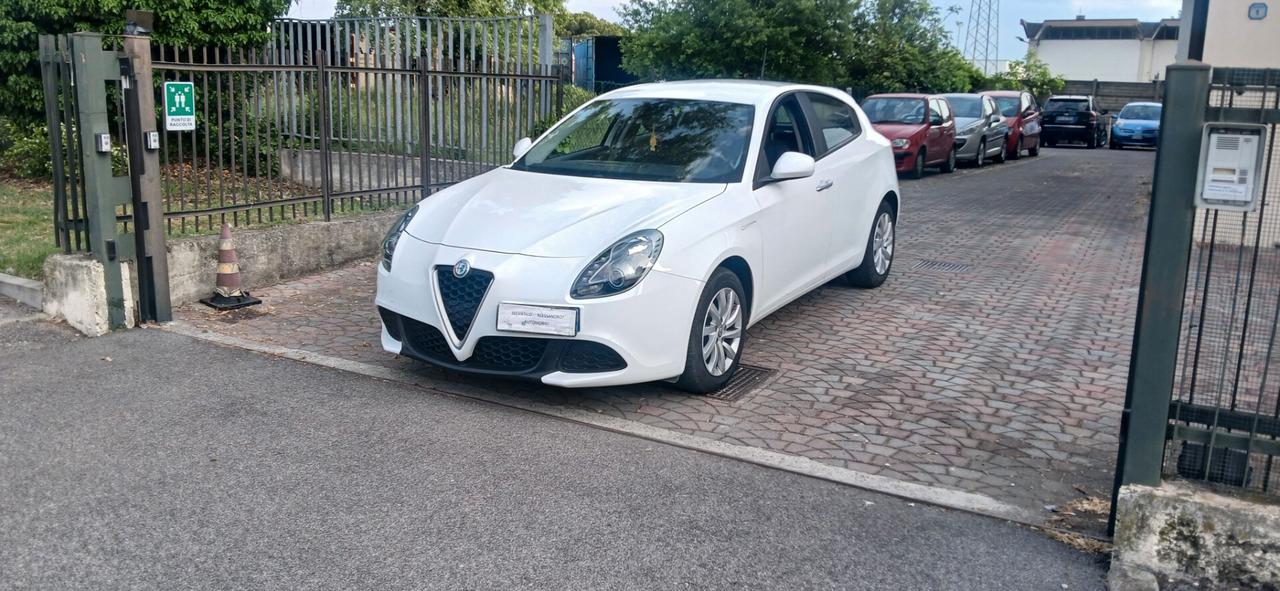 Alfa Romeo Giulietta 1.6 JTDm 120 CV neopatentati