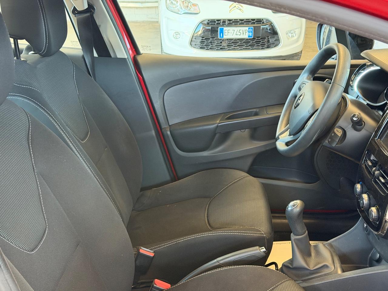 Renault Clio 1.2 75CV 5 porte Costume National