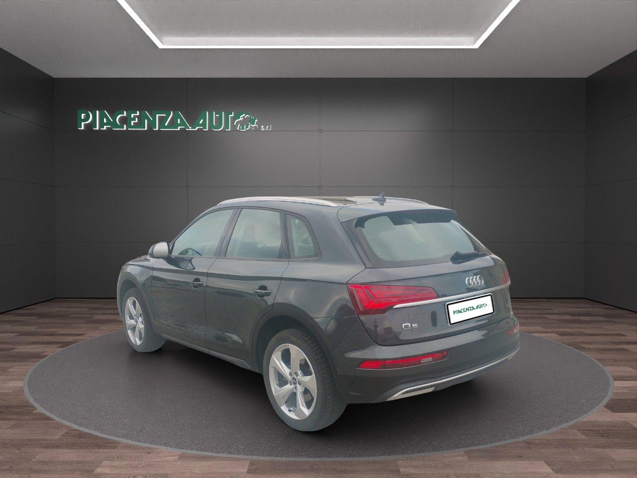 Audi Q5 40 2.0 tdi mhev 12V.quattro s-tronic.CERCHI 20