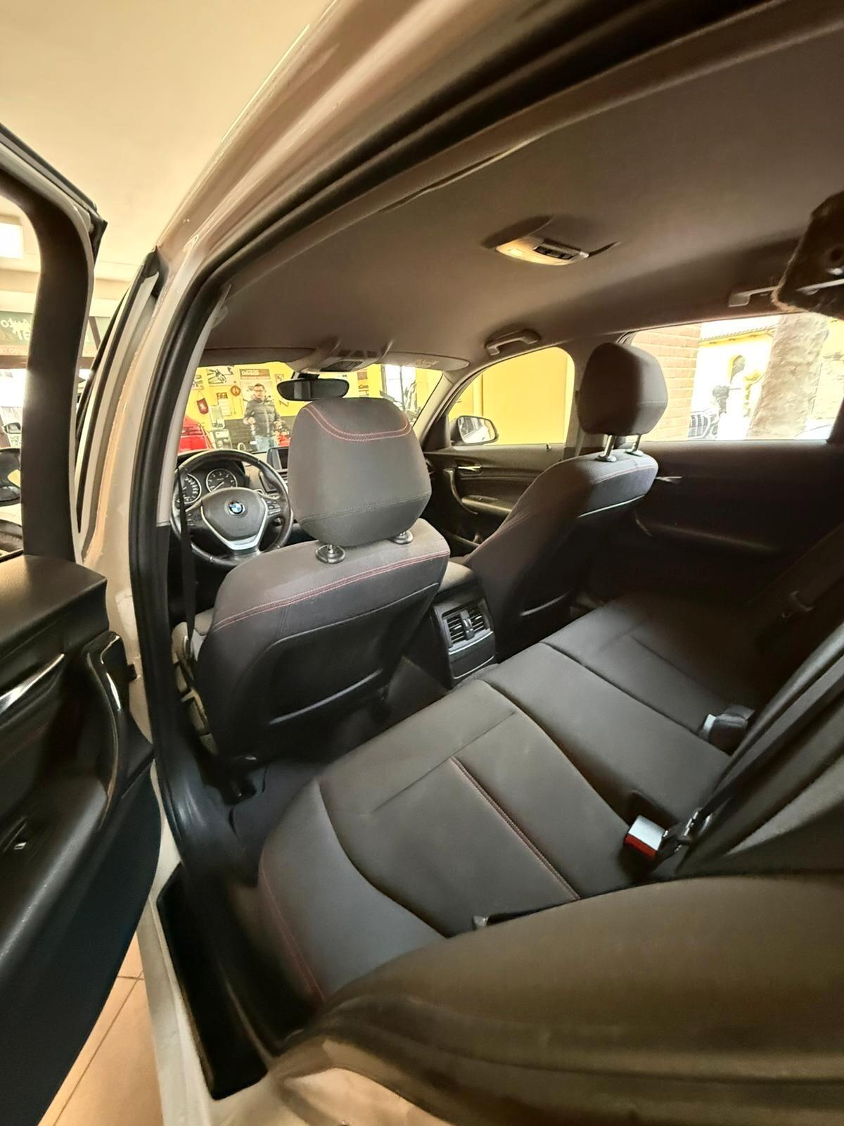 Bmw 116 116d 5p. Urban