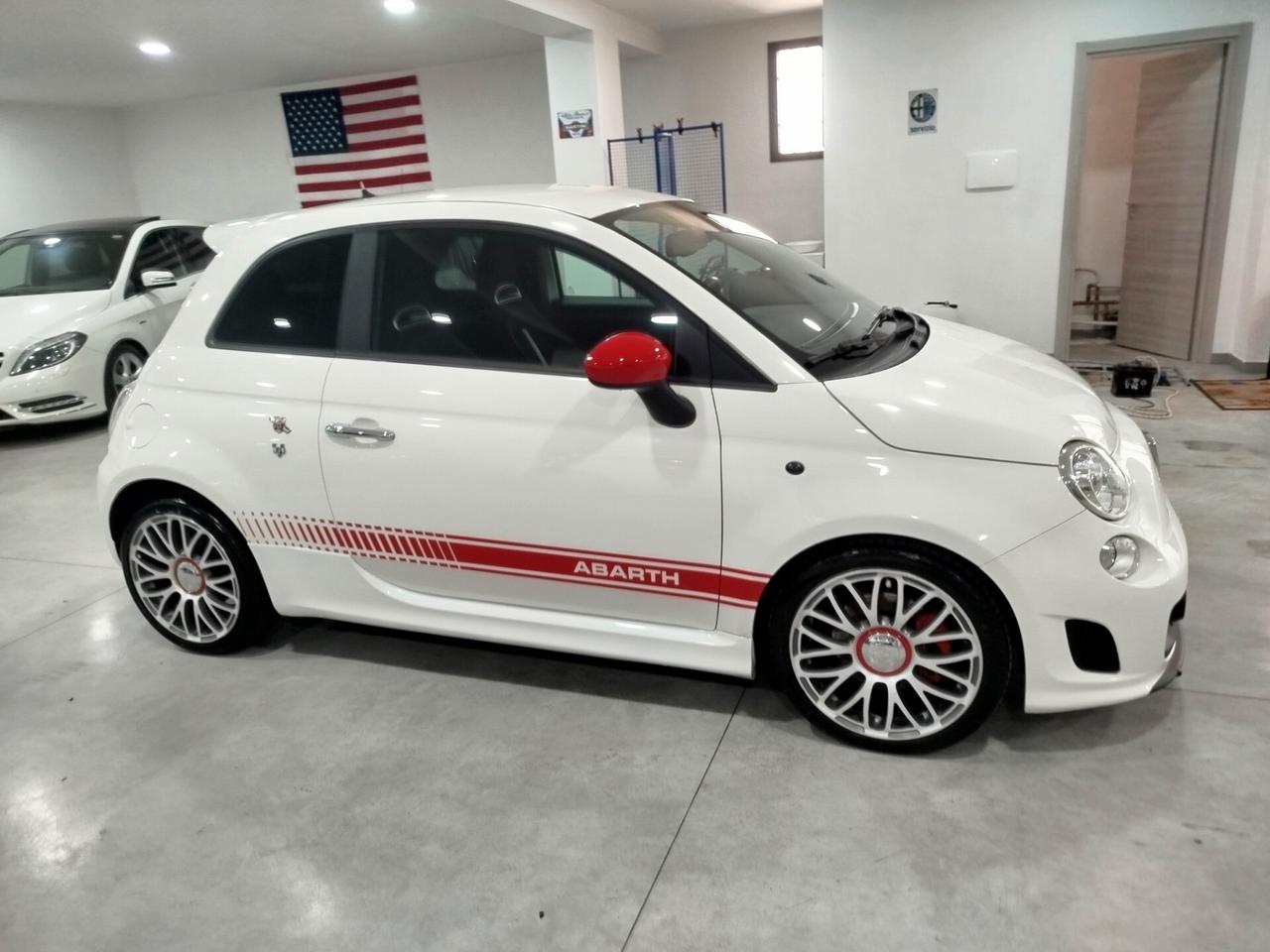 Abarth 500 1.4 Turbo T-Jet Custom