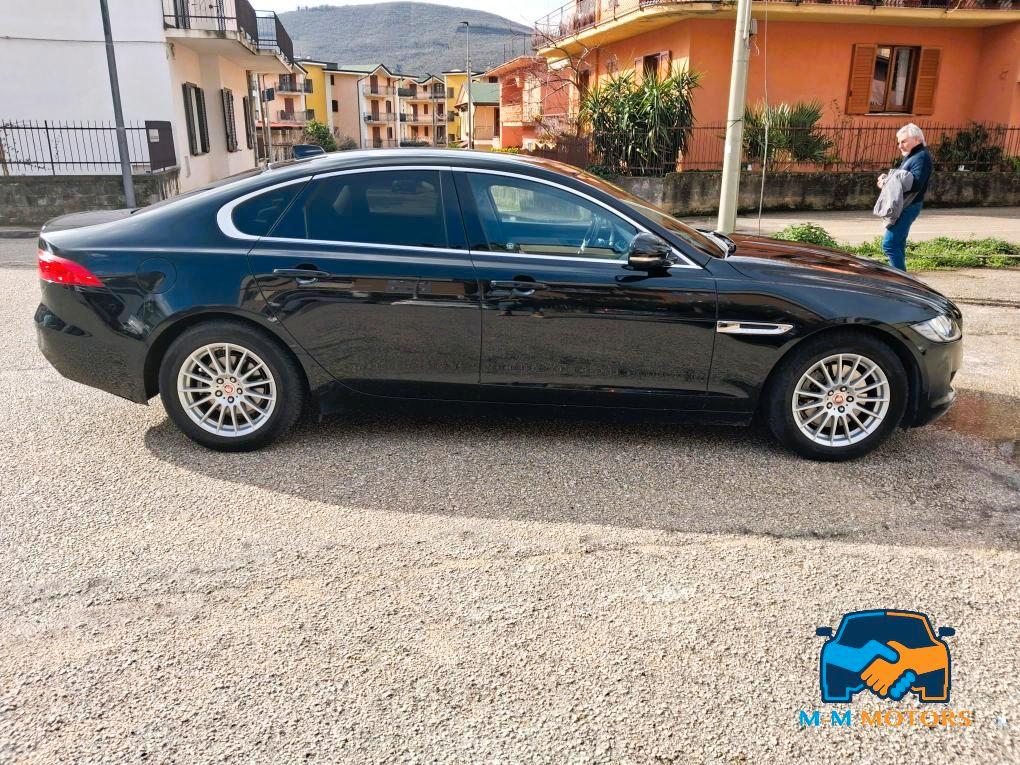 Jaguar XF Berlina XF 2.0d i4 Pure Business edition 163cv auto my18