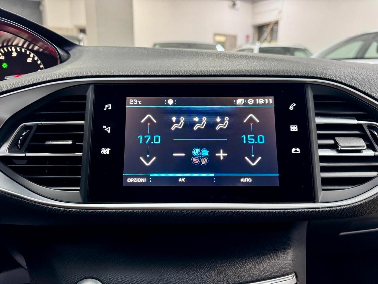 Peugeot 308 1.5 BlueHDi 130cv EAT8 Business 2021
