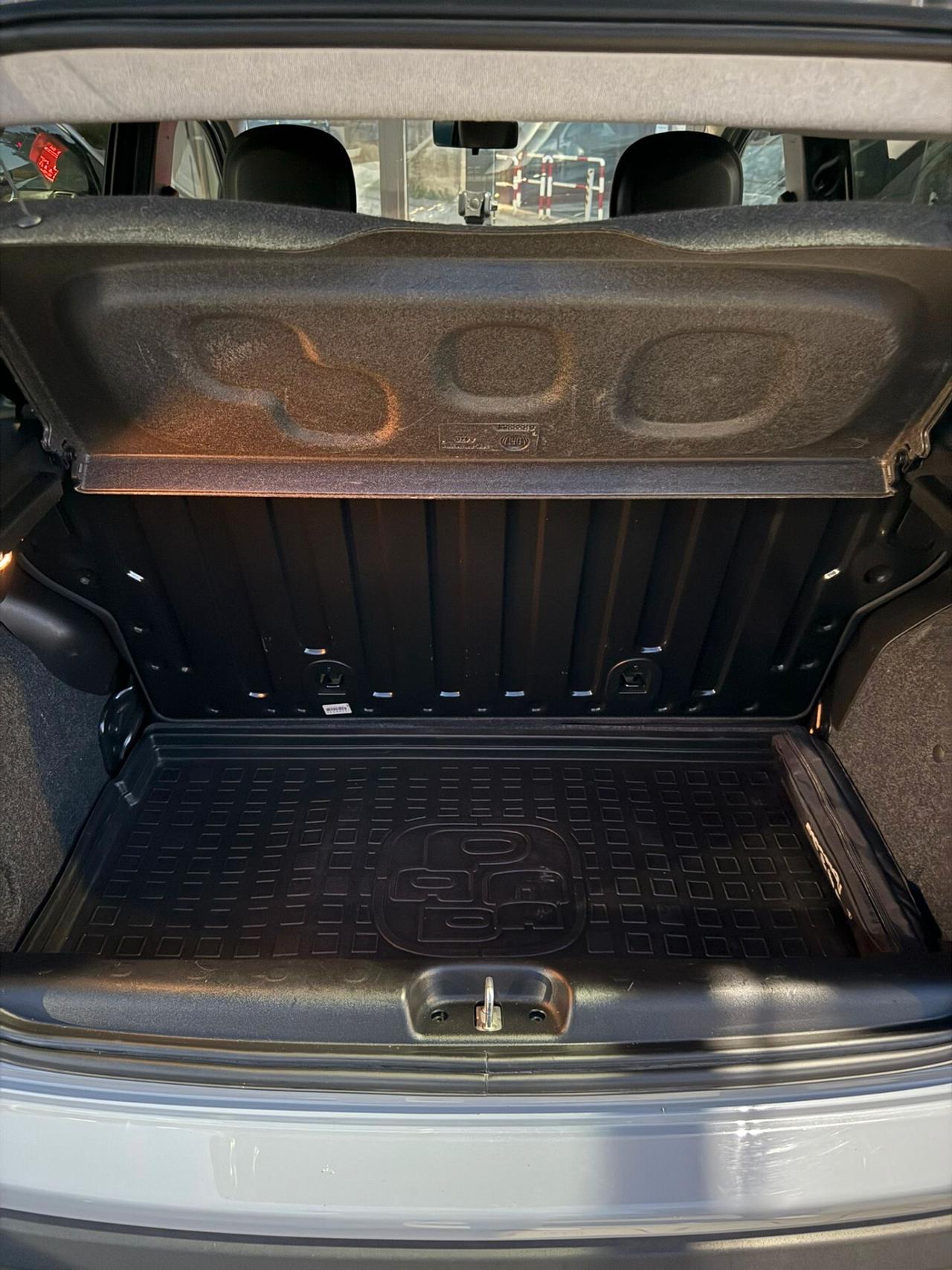 FIAT PANDA 1.2 BENZINA LOUNGE 69 cv