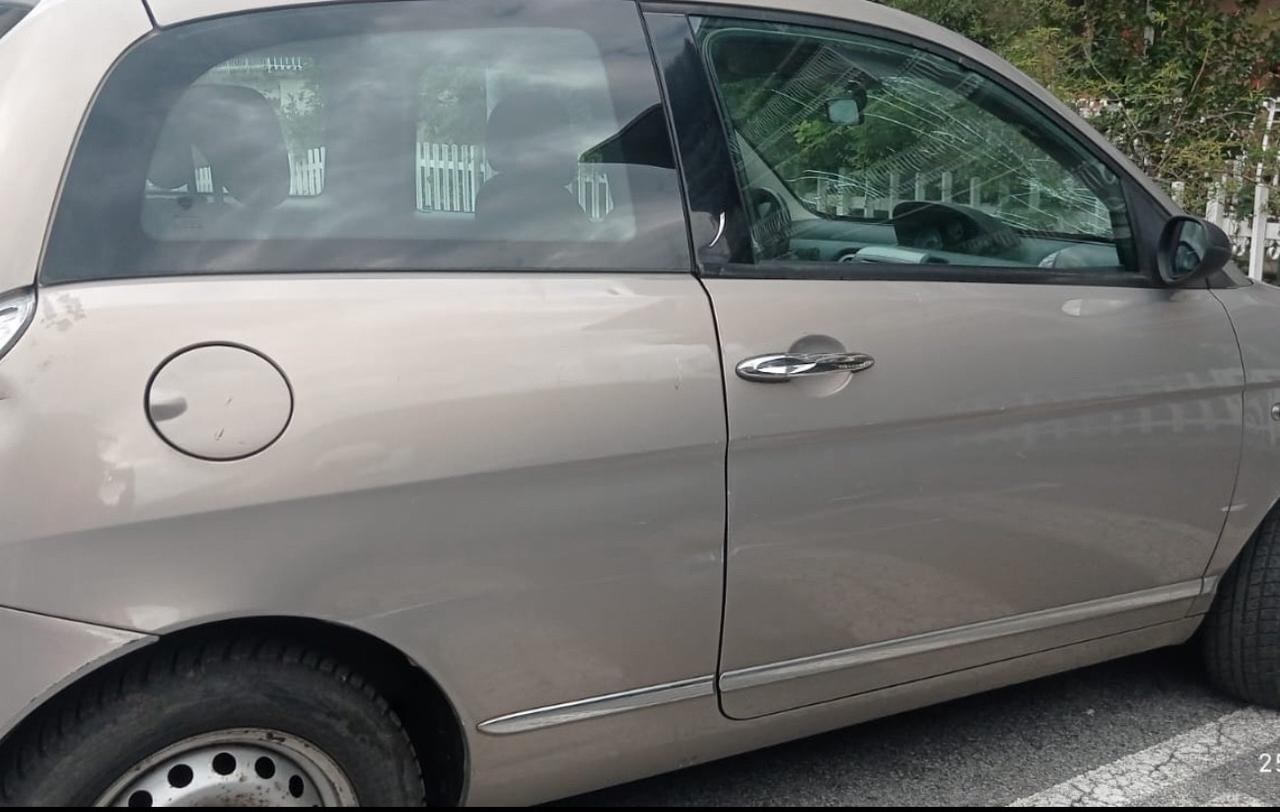 Lancia Ypsilon 1.3 MJT 75 CV Platino