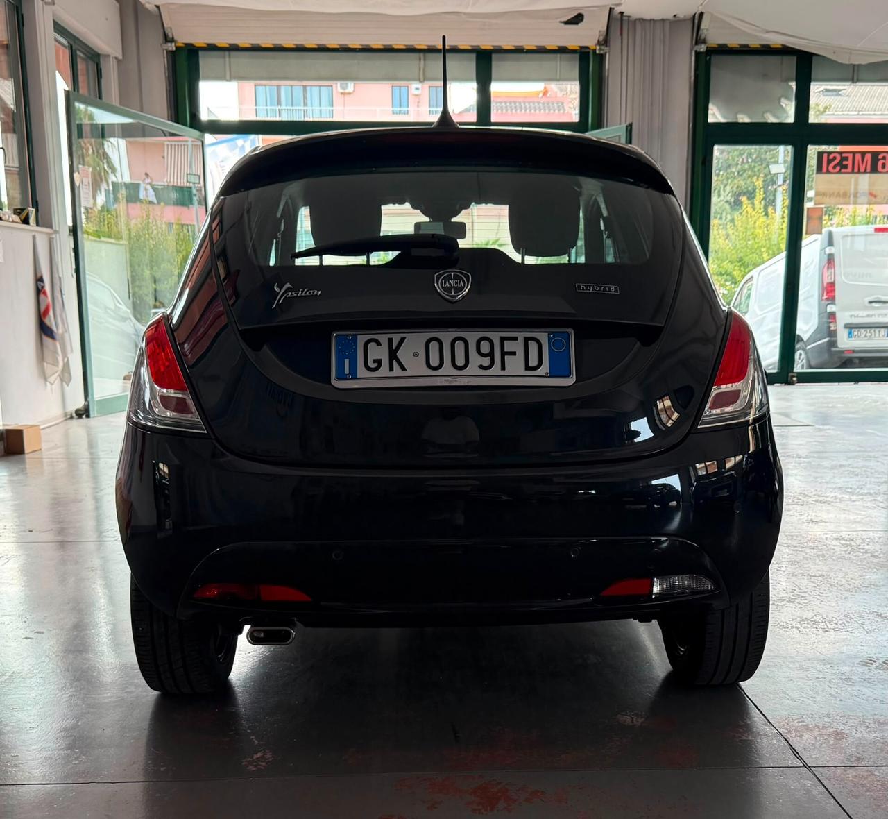 Lancia Ypsilon 1.0 FireFly 5 porte S&S Hybrid Gold