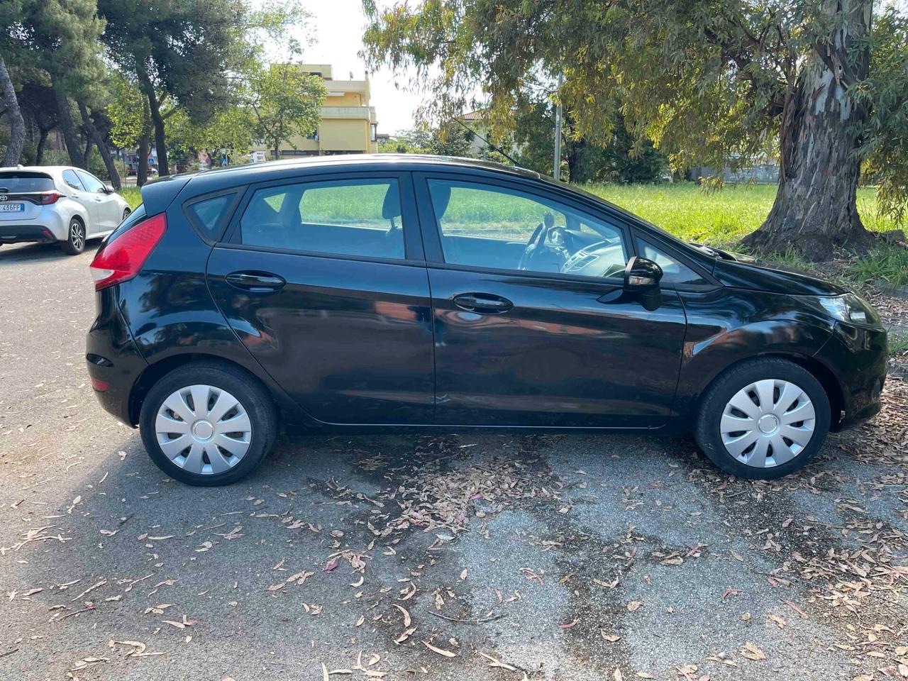 Ford Fiesta 1.2 82 CV 5 porte Titanium NEOPATENTATI