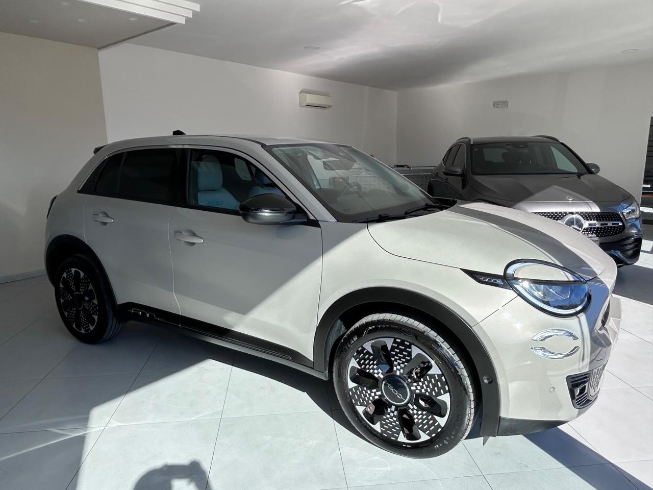 Fiat 600 Hybrid 110 CV DCT MHEV La Prima 2025