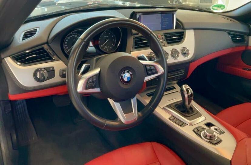Bmw Z4 sDrive20i STEPTRONIC 184CV Pelle Rossa Navy