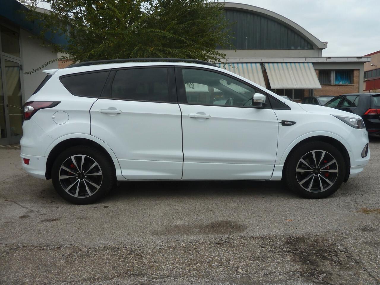 Ford Kuga 1.5 TDCI 120 CV S&S 2WD ST-Line