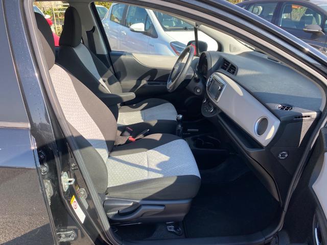 TOYOTA Yaris 1.0 5 porte Lounge