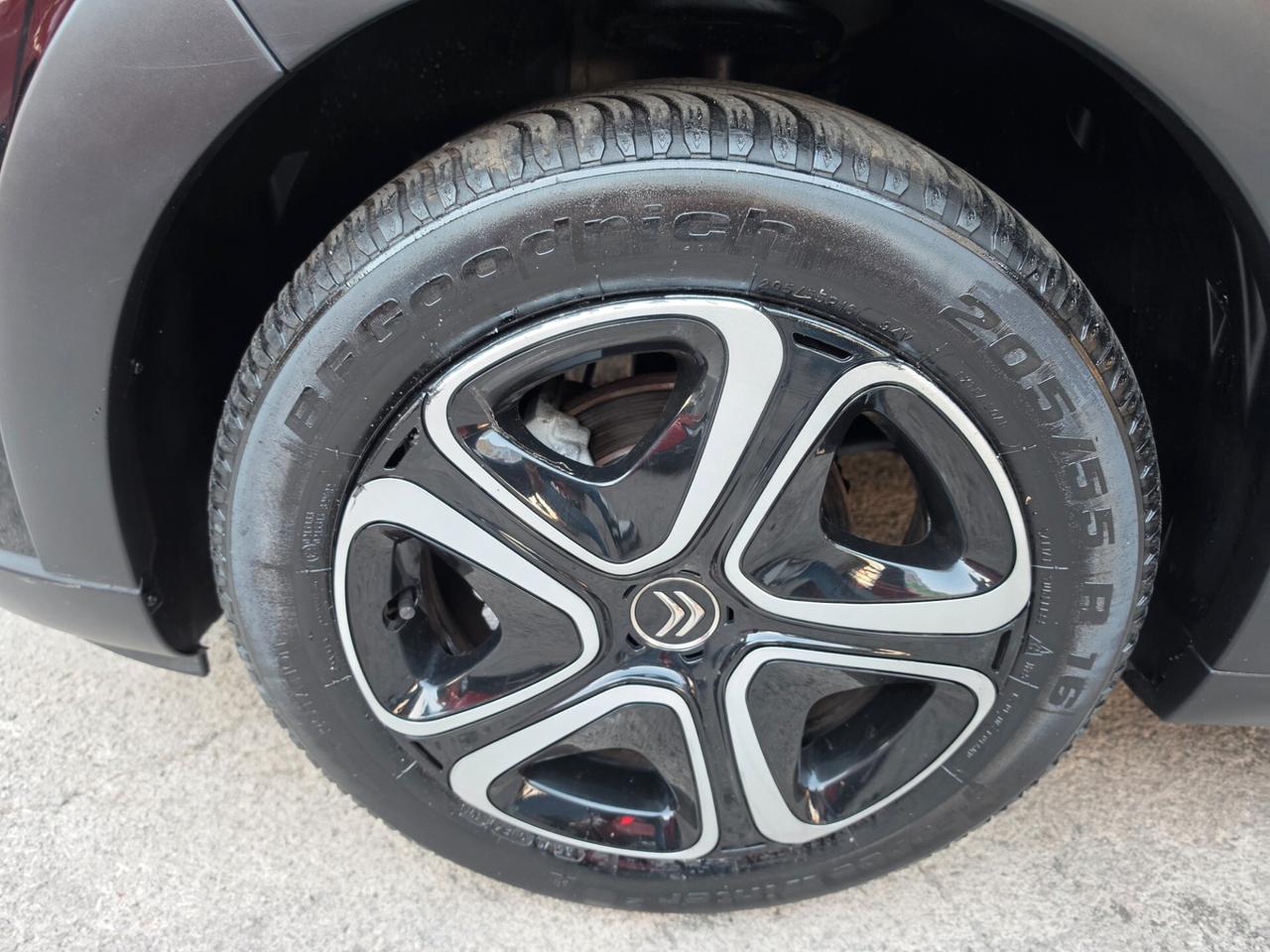 Citroen C3 1,2 benzina 02/2019 Cv82 ELLE