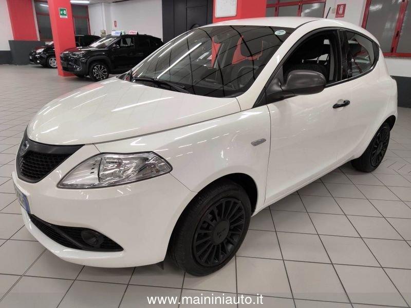 Lancia Ypsilon 1.0 70cv Hybrid 5p Ecochic