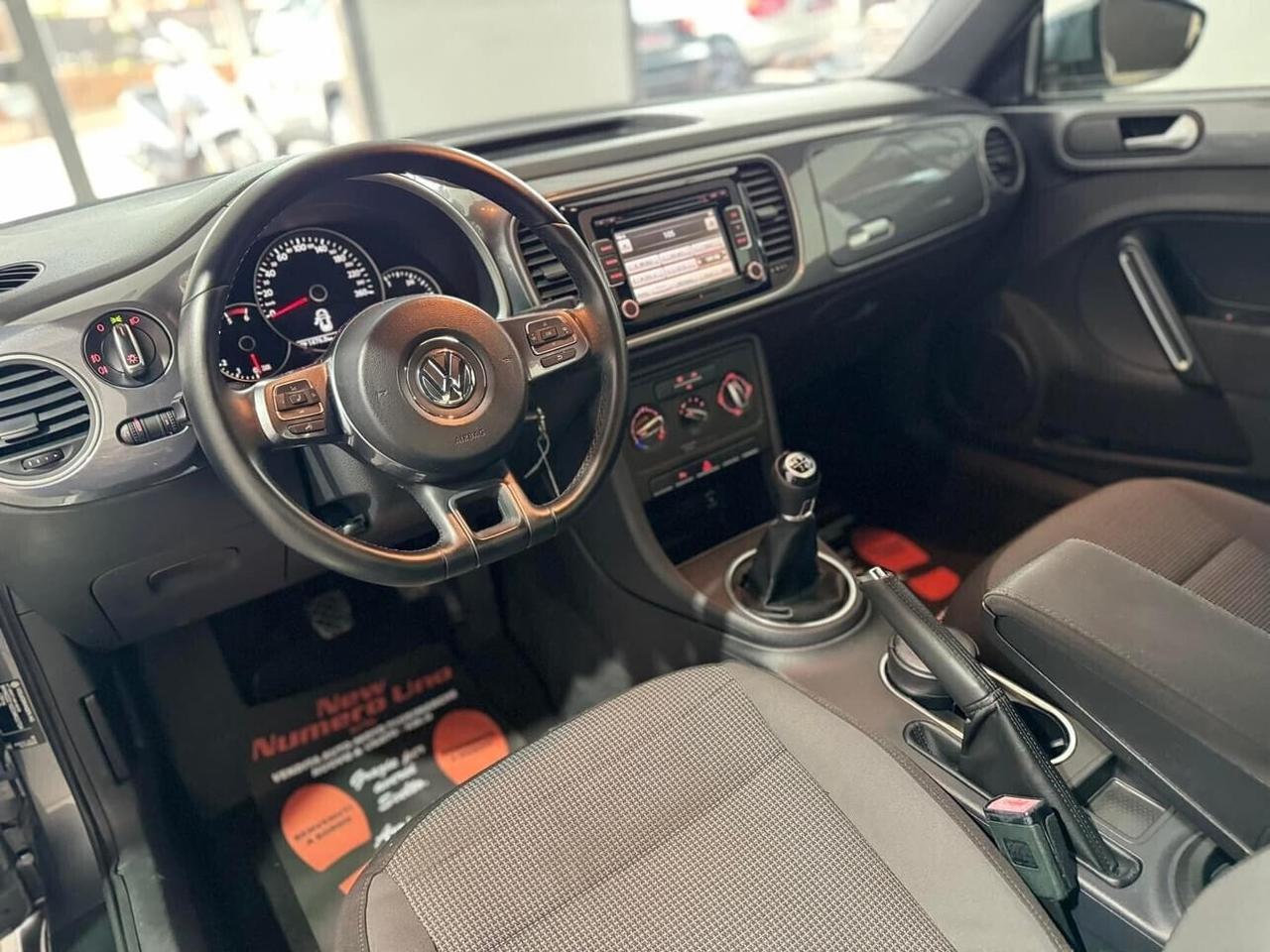 Volkswagen Maggiolino NEW BEETLE 1.6 TDI 105CV DESIGN 2012