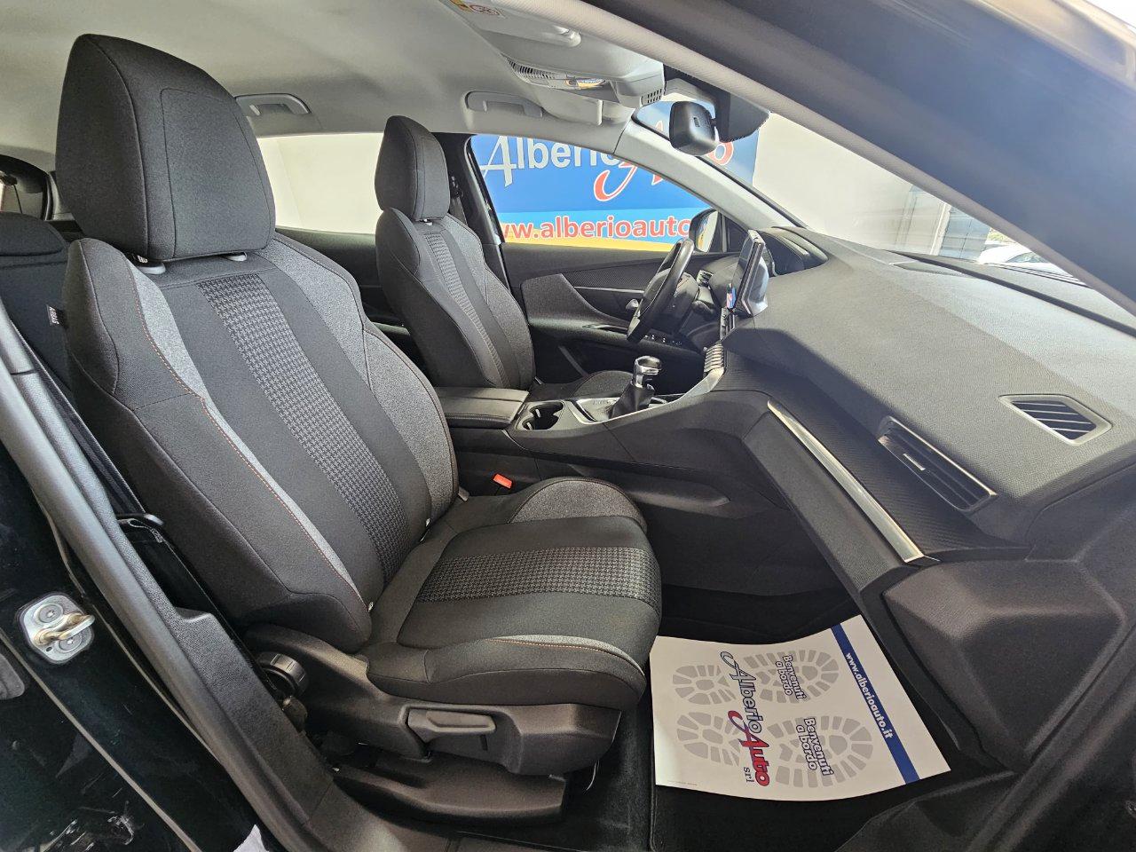 Peugeot 3008 3008 1.5 bluehdi Active Business s&s 130cv