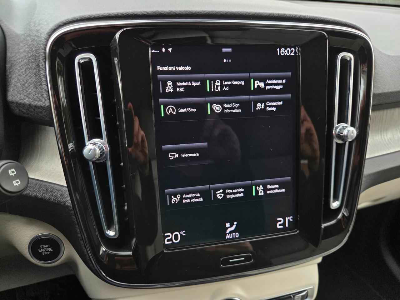 Volvo XC40 T2 automatico Core 129cv