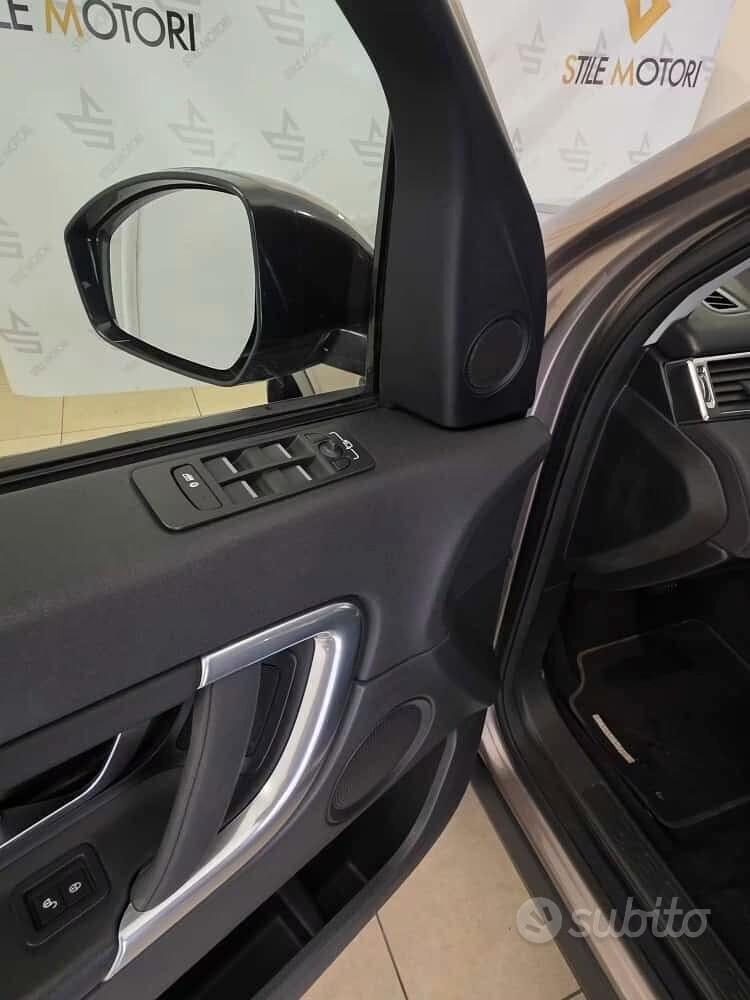 Land Rover Discovery Sport HSE Luxury StileMotori