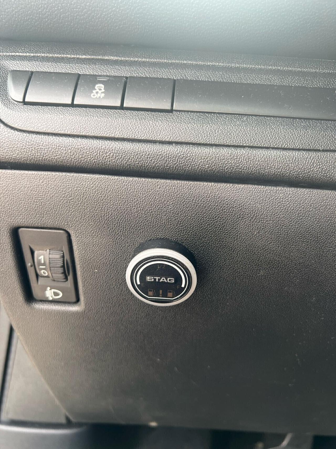 Peugeot 208 1.4 VTi 95 CV 5p. GPL Active