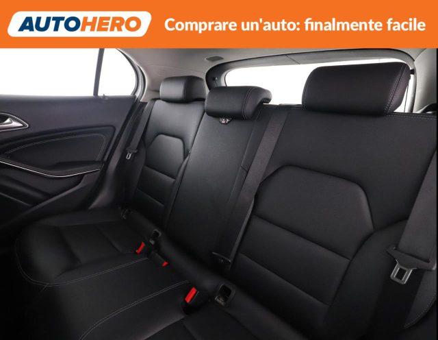 MERCEDES-BENZ GLA 180 Sport