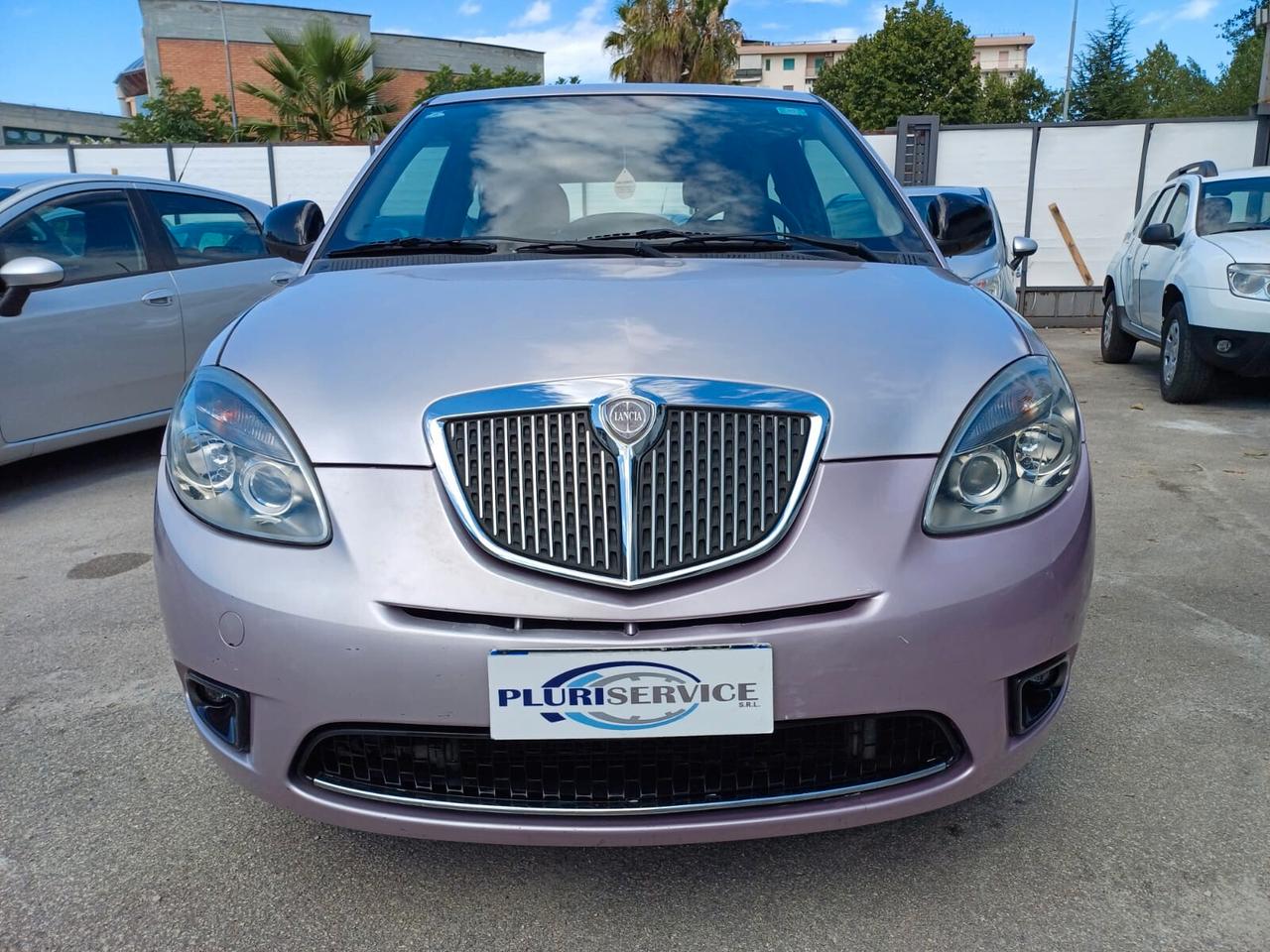 Lancia Ypsilon Unyca GPL - 2011