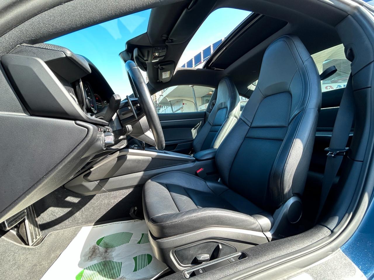 Porsche 911 992 Coupe 3.0 Carrera auto